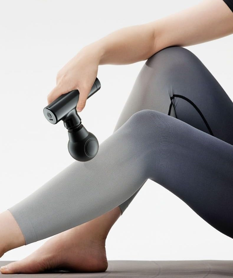 Blueide Mini rechargeable Fascial Gun Deep Muscle Massager | Mini Massage Machine (Random color) image 3