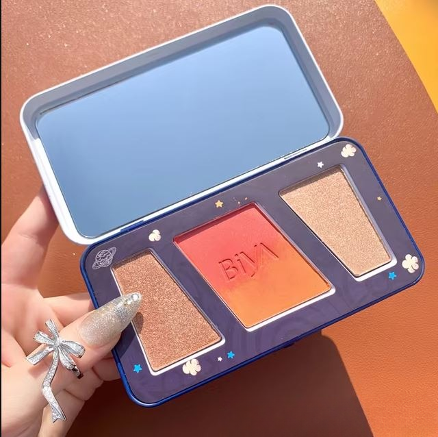 3 in 1 Colors Facial Blush Gradual Powder Blusher Shimmer Highlighter Three-dimensional Brightening Powder Blusher Palette - Biya Korean Highlighter &amp; Blush Palette image 3