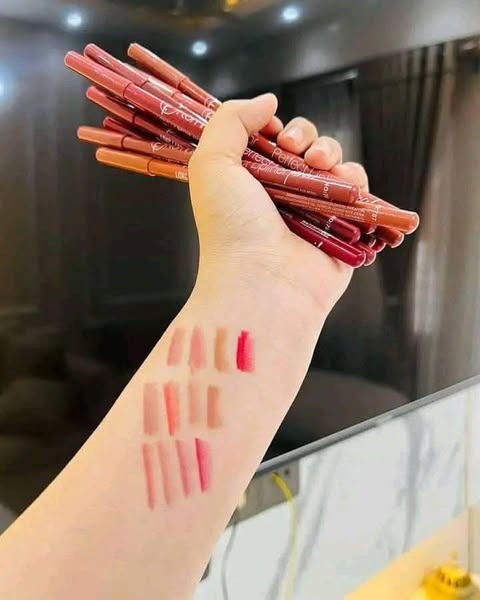 Flormar Perfect Lipliner – Long-Lasting &amp; Intense Color | Smooth Application | Pack of 12 Shades image 3