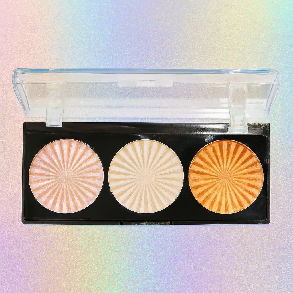 Miss Rose 3-Color Highlighter Palette – Peach, Light Golden & Silver Shades image 0
