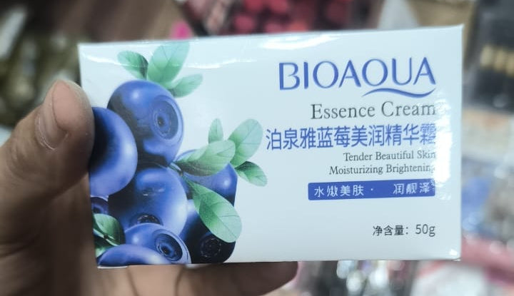 BIOAQUA Blueberry Essence Tender Beautiful Skin Whitening Moisturizing Cream  (50g) image 0