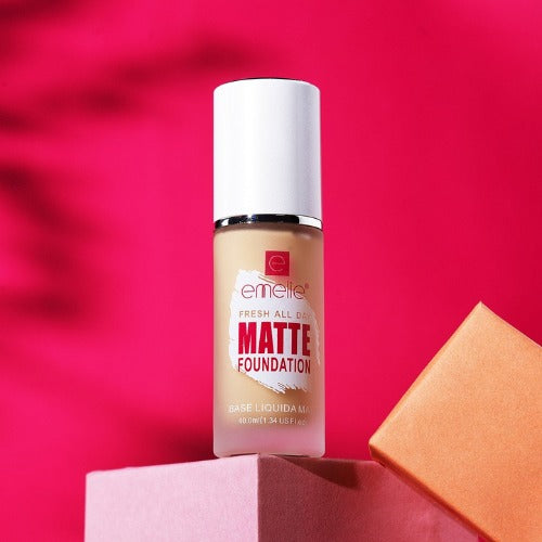 Emelie Liquid Matte Foundation – Long-Lasting, SPF 25, 2-in-1 Coverage - Shade 1 40 ML image 3