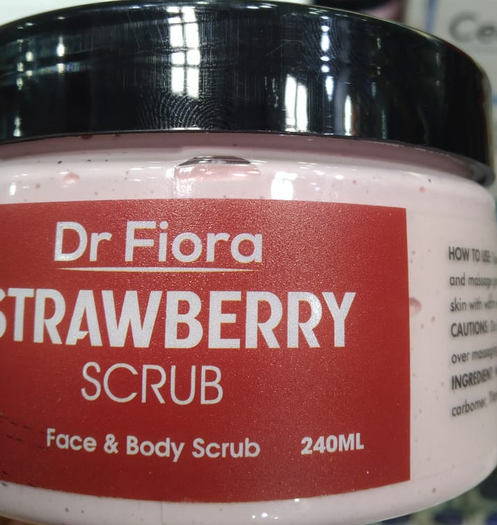 Natural Apricot Face & Body Scrub – Deep Cleansing Exfoliator for Smooth, Glowing Skin